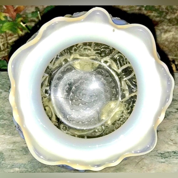 19th Century Antique Sowerby Co. Hobnail Opalescent Glass PIASA BIRD SPITTOON - Picture 5 of 10